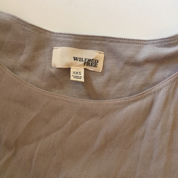 Top - Picture 2 of 3